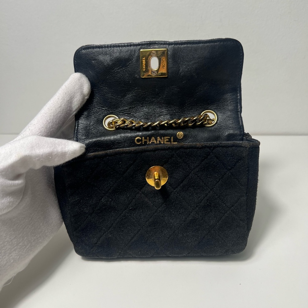 Chanel Vintage Diamond Quilted Mini Single Flap Crossbody Purse W/ Curb Chain - Picture 11 of 14